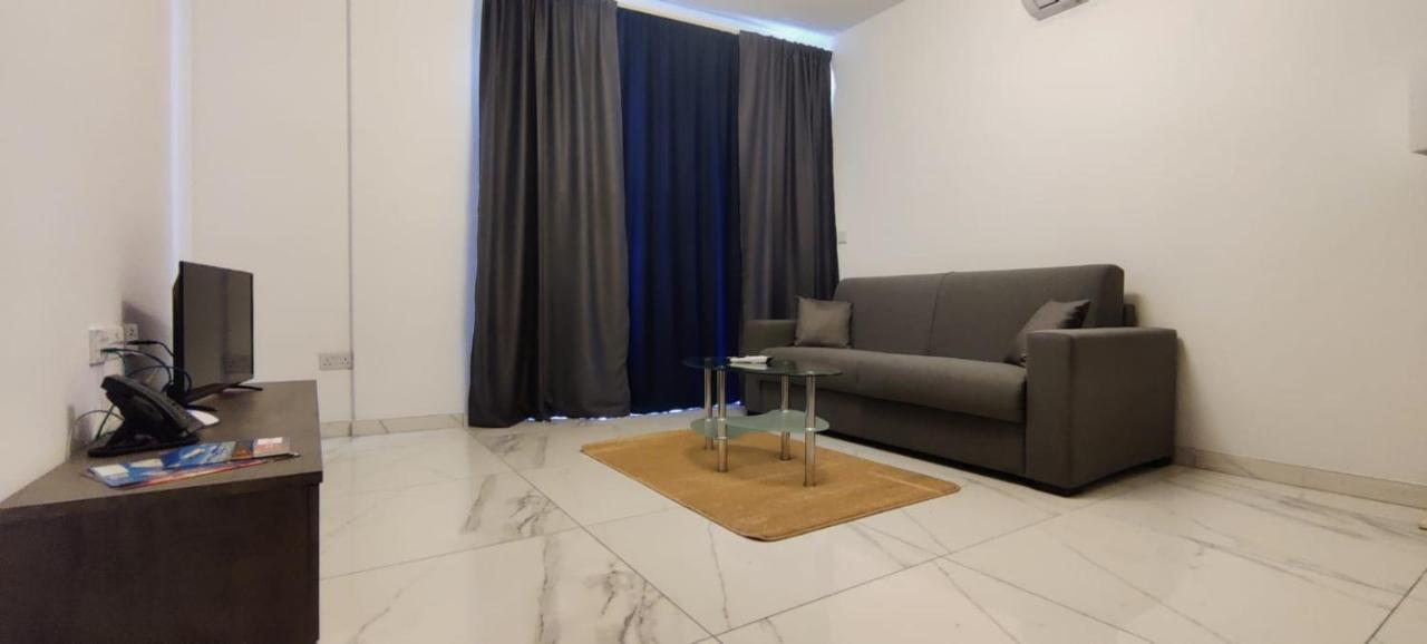 Blu-M Central Qormi Exteriér fotografie