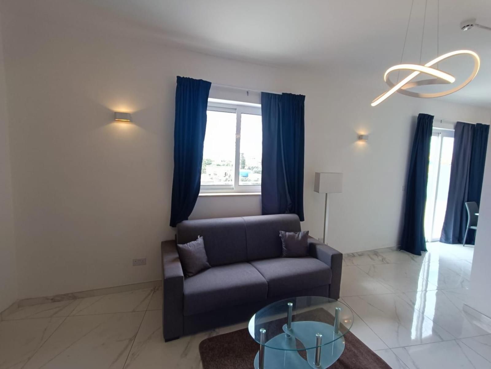 Blu-M Central Qormi Exteriér fotografie
